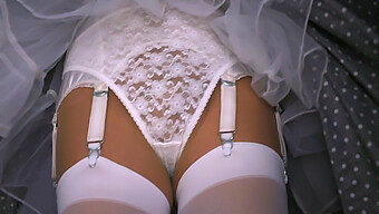 Mannequin En Lingerie En Bas Et Culotte