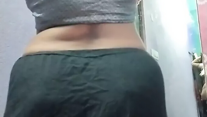 Main Anal Saree Hitam Aunty Sundari