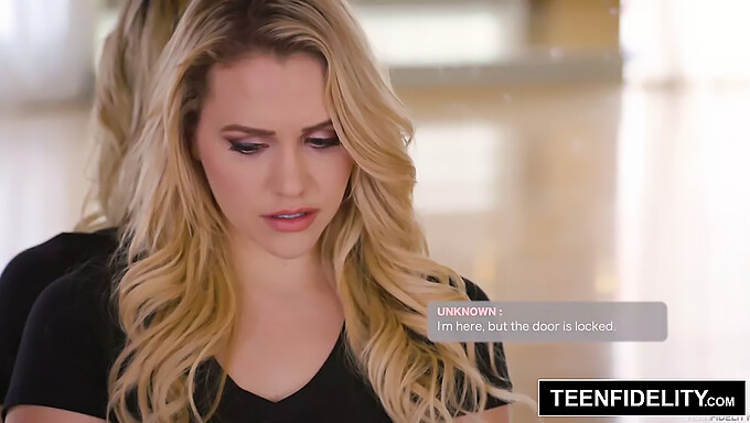 Cumshot Meglepetés Mia Malkova Nagy Fenekére