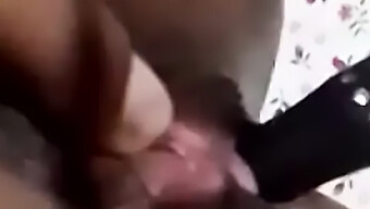 Remaja Amatir (18+) Menggelitik Dirinya Hingga Orgasme Di Video Call Dengan Bf