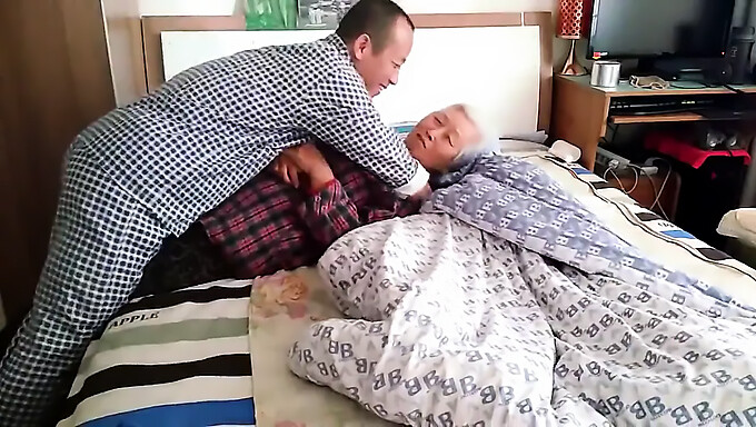 Old And Young Asian Couple In Homemade Video