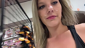 Hot Gloryhole Sex Med Mya Lane I Offentlig Voksenbiograf