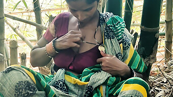 Indian Rural Wife Enjoys Outdoor Sex With Husband