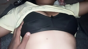 Pregnant Indian Girl Gets A Hot Massage And Spandex Play