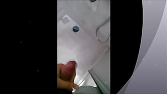 18+ Genç Pov El Işi Videosunda Sert Boşalıyor