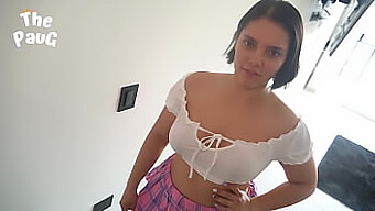 Uma Milf Latina Educa Sua Jovem Aluna Na Arte De Fazer Amor