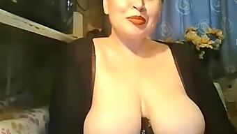 Gros Seins Naturels Et Femmes Matures En Webcam