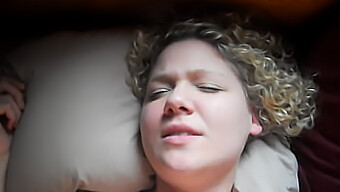 Vrouw Snel Geneukt In Pov Video