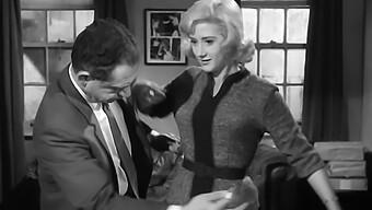 Liz Fraser'S British Beauty In Stockings