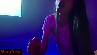 Najstnica (18+) Natalissa Daje Pov Blowjob In Konča Pred Kamero